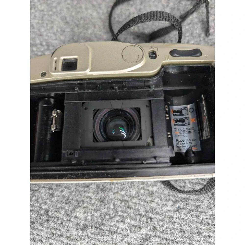 Yashica Kyocera Elite 105 Zoom 35mm Film Point & Shoot Camera TESTED READ